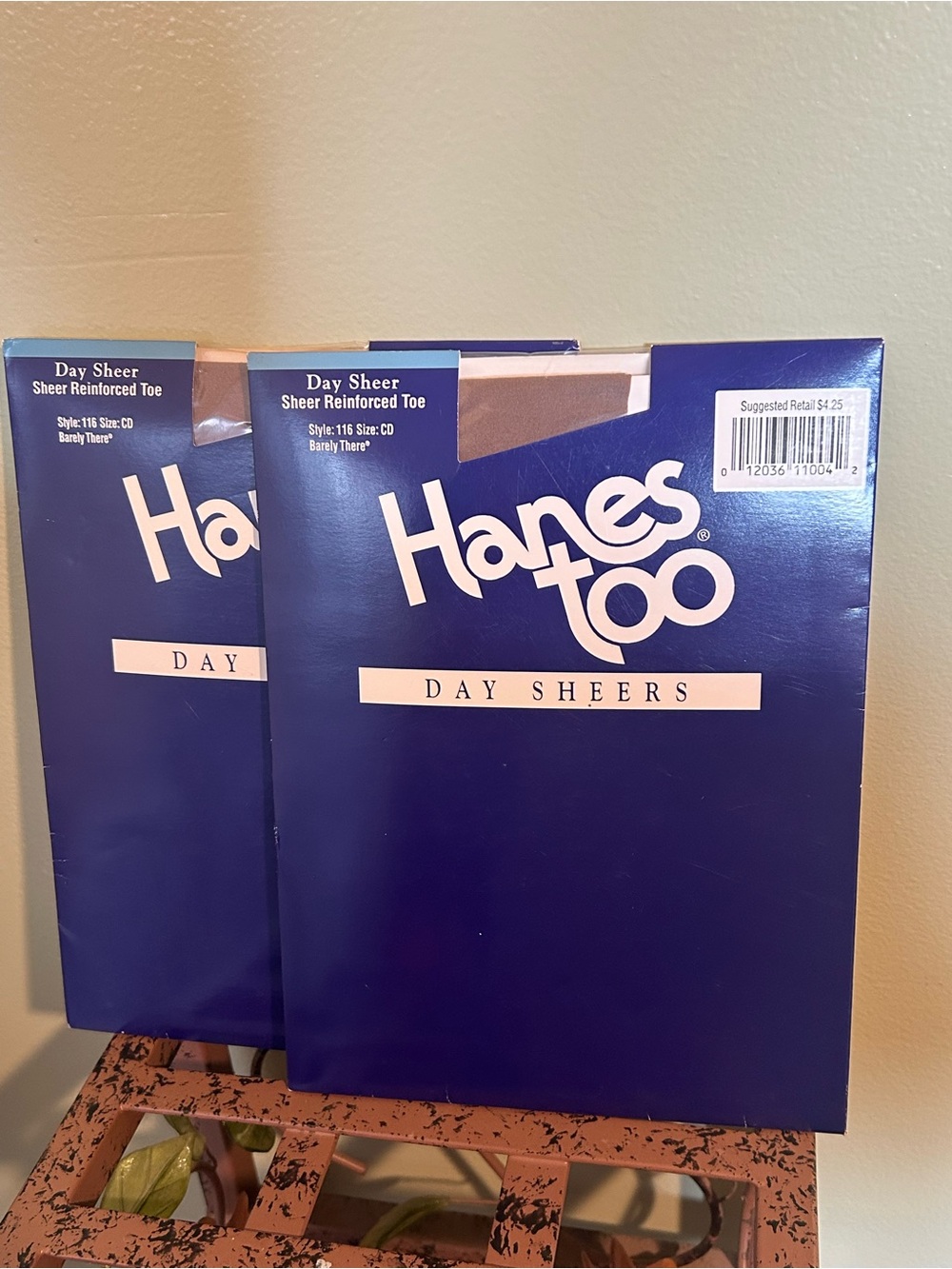 Hanes Too Day Sheers Pantyhose Barely There Size CD Lot of 2 Pair Vintage 1997